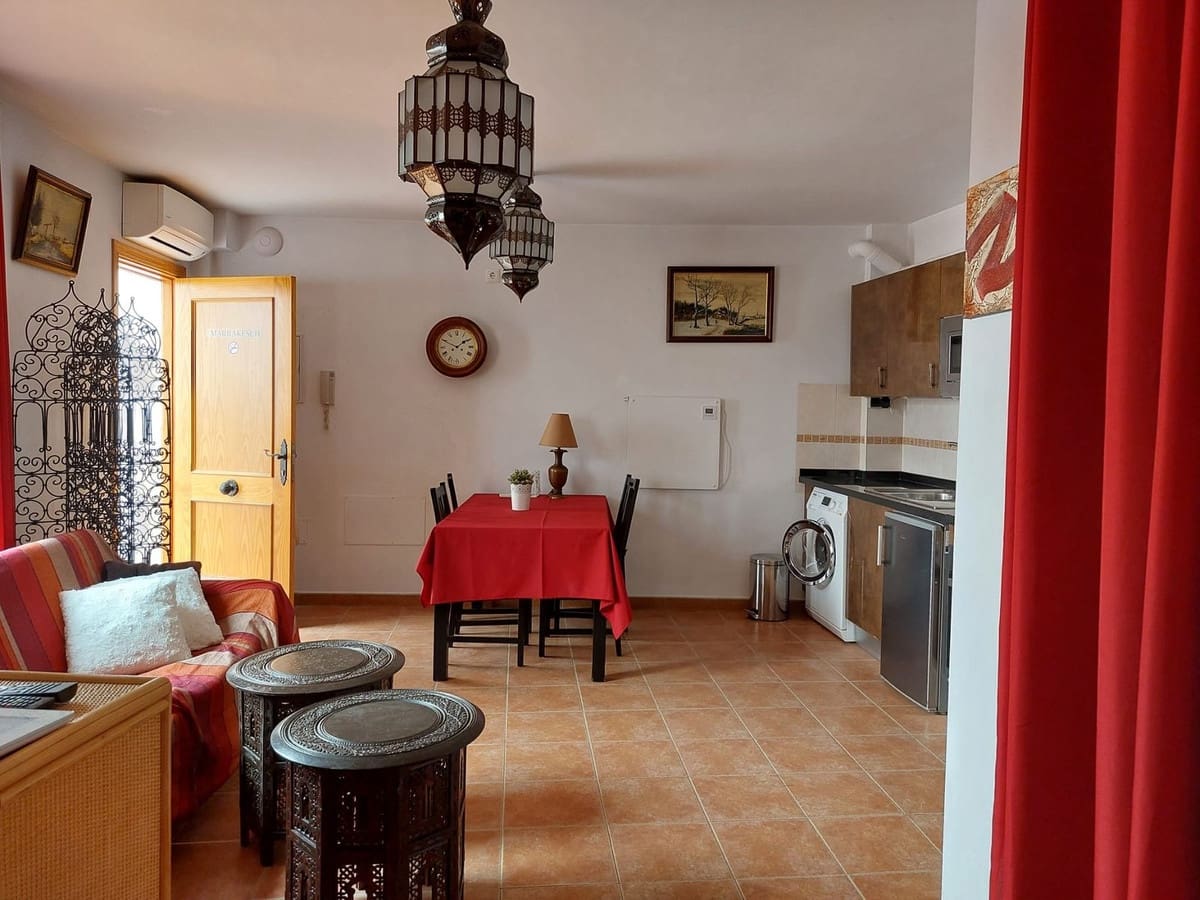 5 soveværelse Byhus til salg i Canillas de Albaida - € 550.000 (Ref: 9756300)