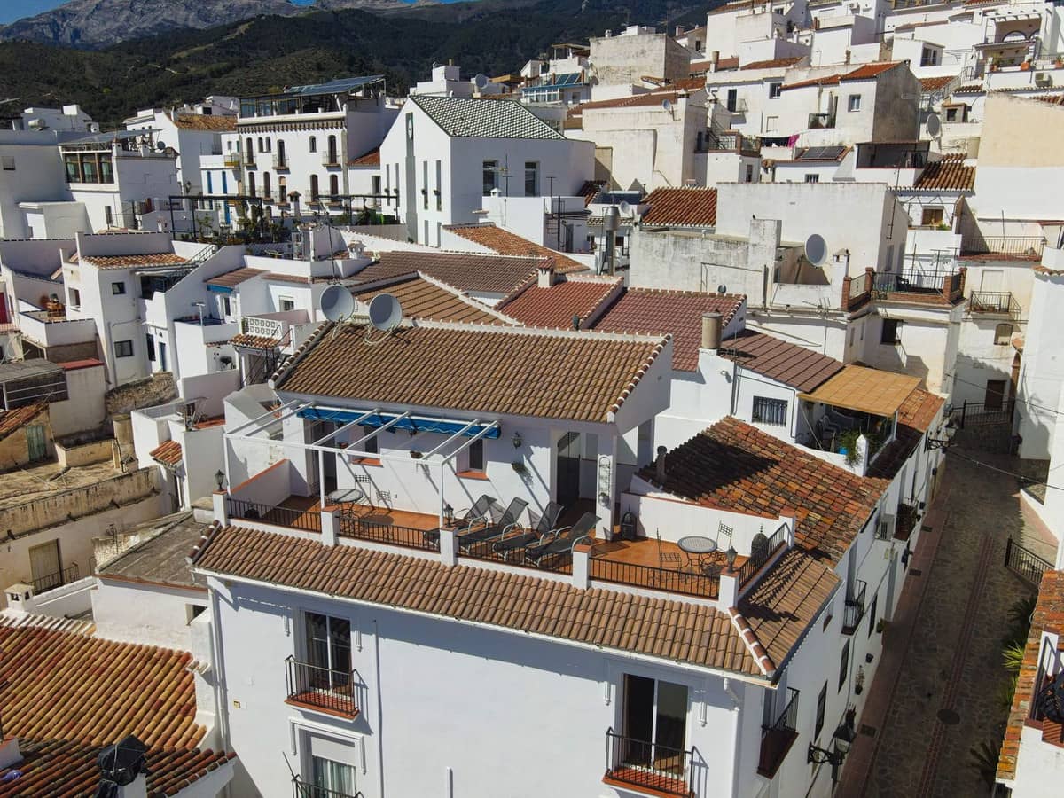 5 bedroom Townhouse for sale in Canillas de Albaida - € 550,000 (Ref: 9756300)