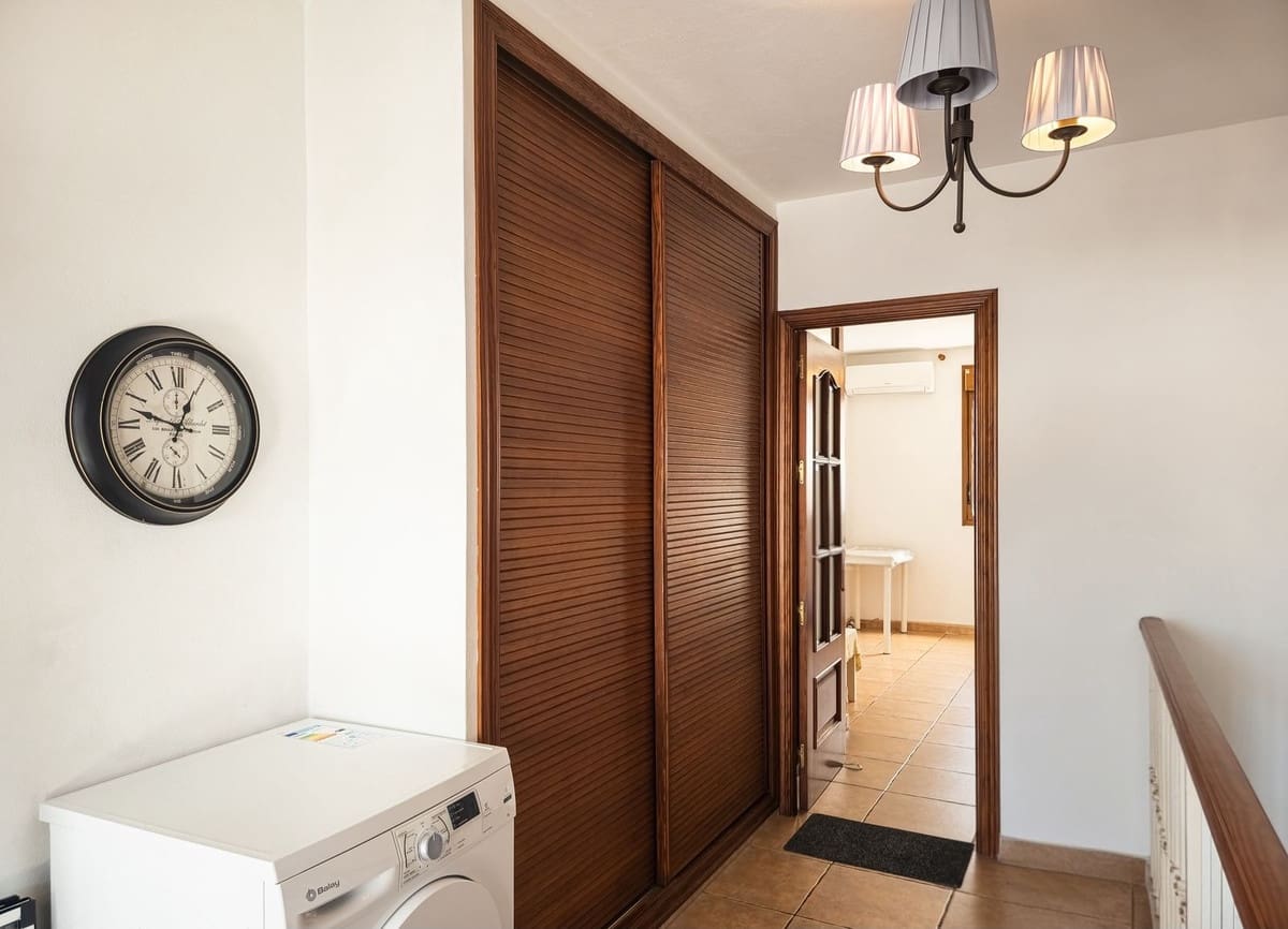 3 soveværelse Byhus til salg i Benamocarra - € 182.500 (Ref: 9772672)