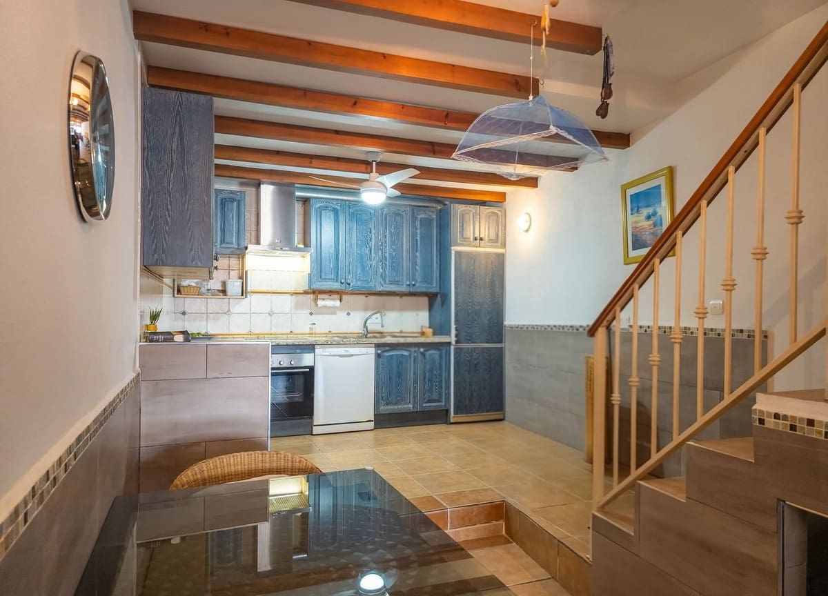 3 bedroom Townhouse for sale in Benamocarra - € 182,500 (Ref: 9772672)