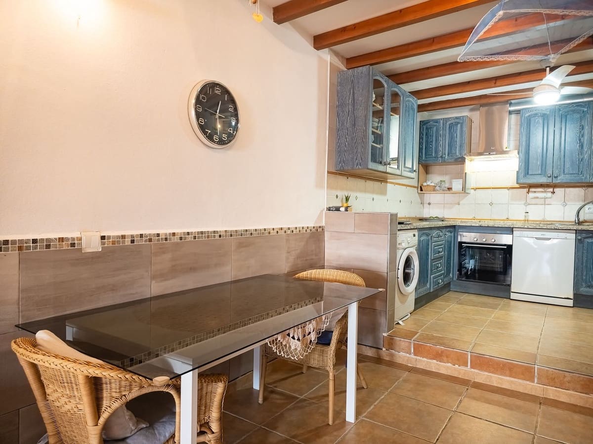 3 bedroom Townhouse for sale in Benamocarra - € 182,500 (Ref: 9772672)