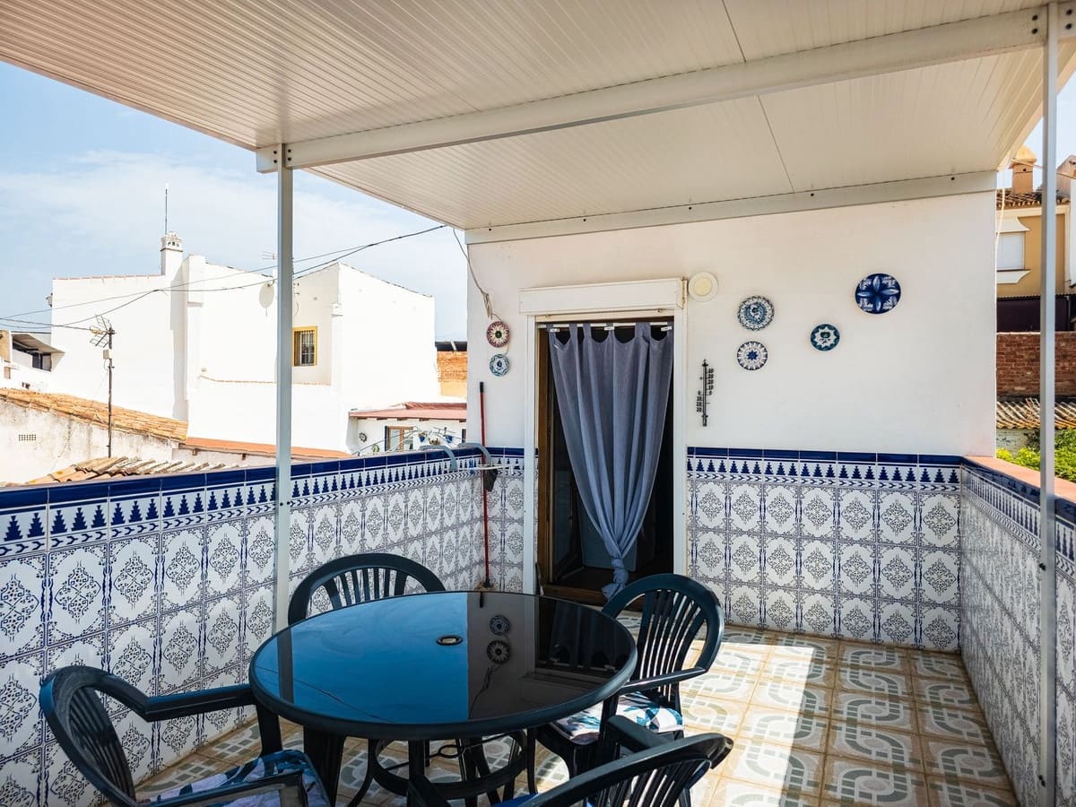 3 bedroom Townhouse for sale in Benamocarra - € 182,500 (Ref: 9772672)