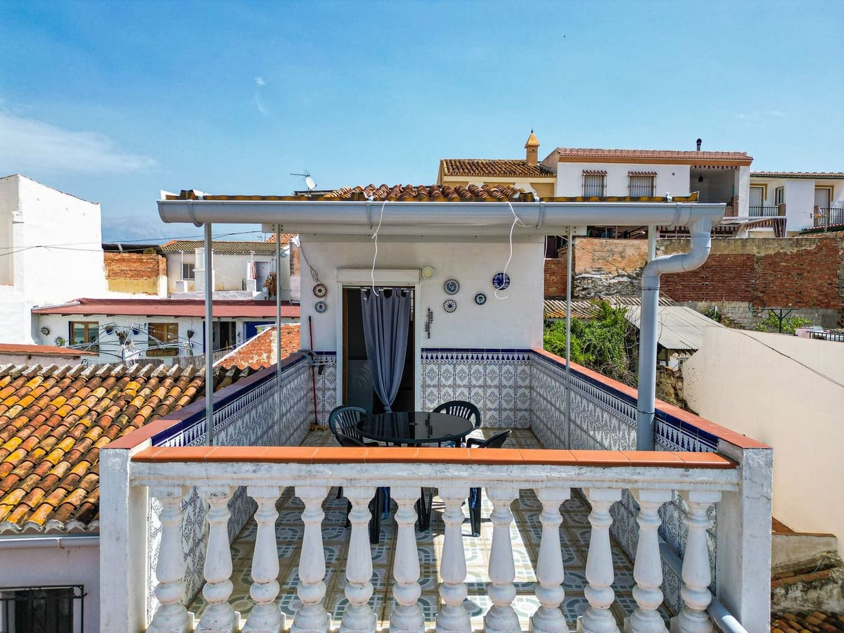 3 slaapkamer Huis te koop in Benamocarra - € 182.500 (Ref: 9772672)