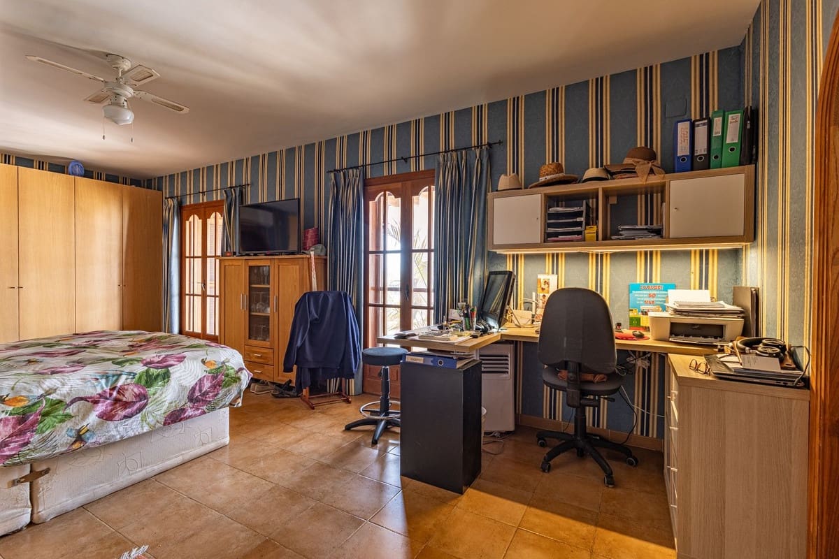 5 sovrum Villa till salu i Competa med pool garage - 790 000 € (Ref: 9777105)