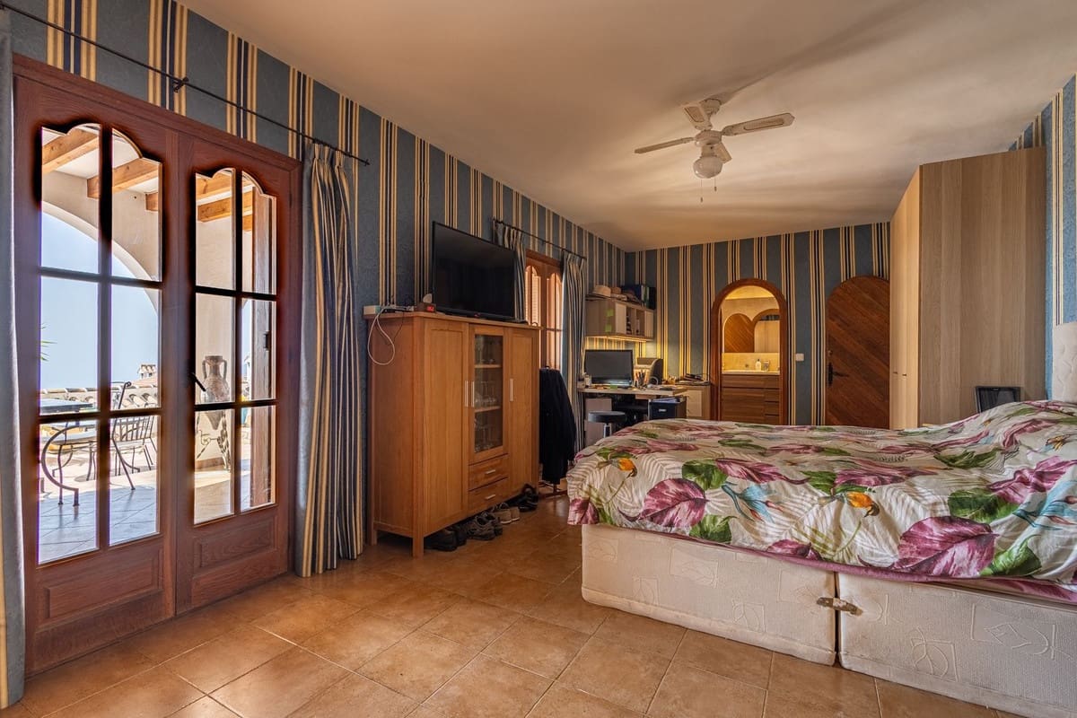 5 sovrum Villa till salu i Competa med pool garage - 790 000 € (Ref: 9777105)