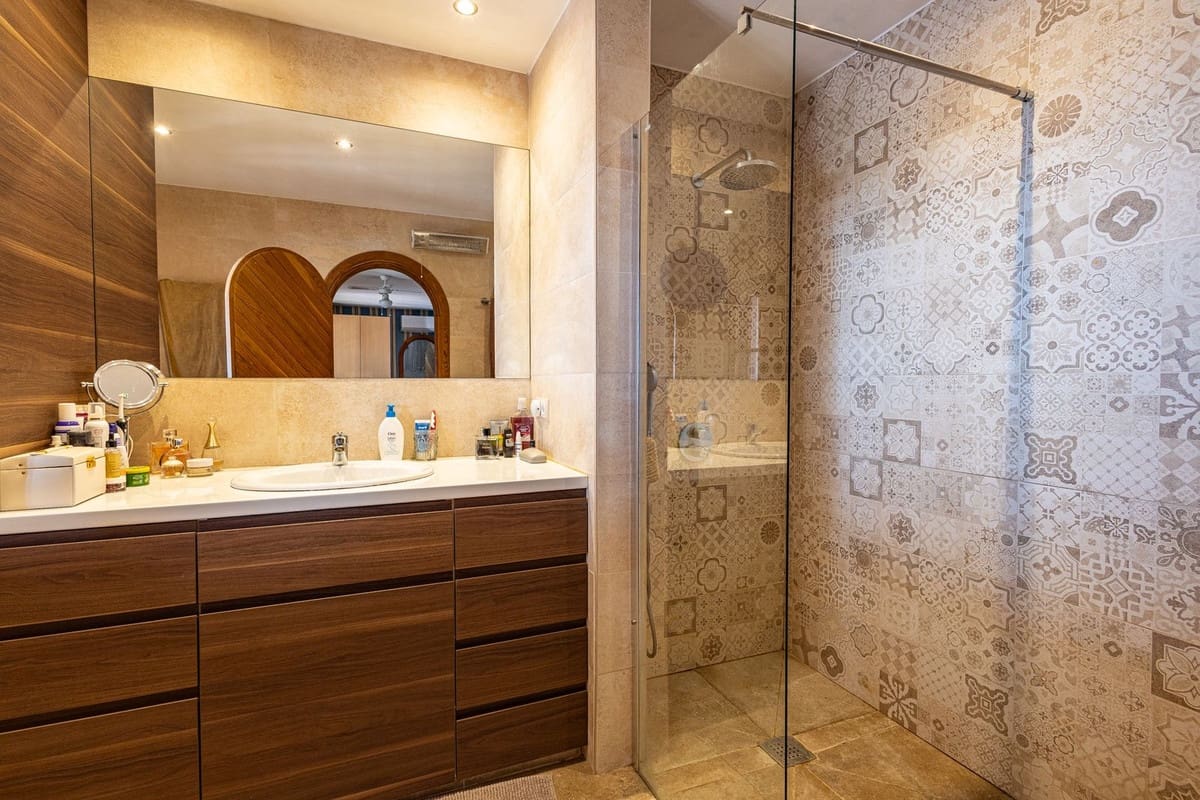 5 sovrum Villa till salu i Competa med pool garage - 790 000 € (Ref: 9777105)