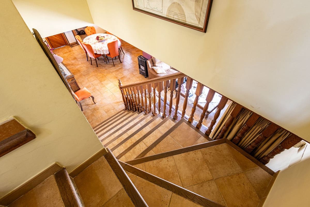 5 sovrum Villa till salu i Competa med pool garage - 790 000 € (Ref: 9777105)