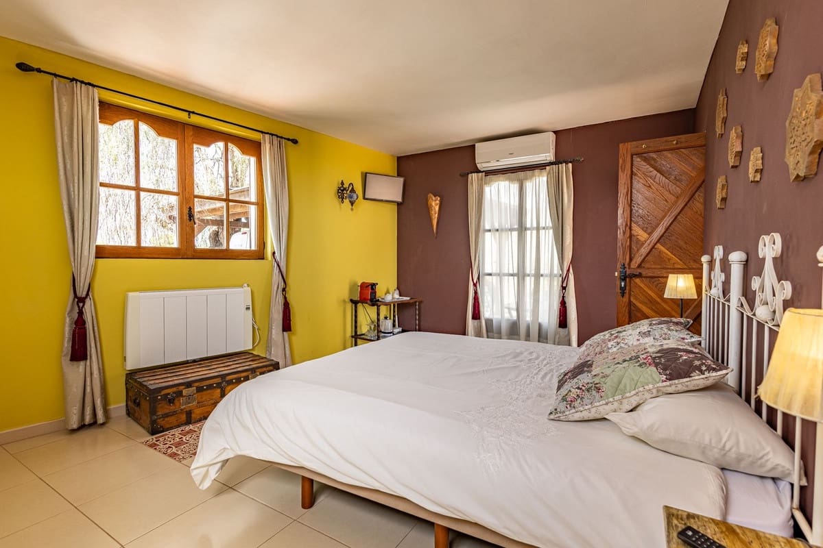 5 sovrum Villa till salu i Competa med pool garage - 790 000 € (Ref: 9777105)