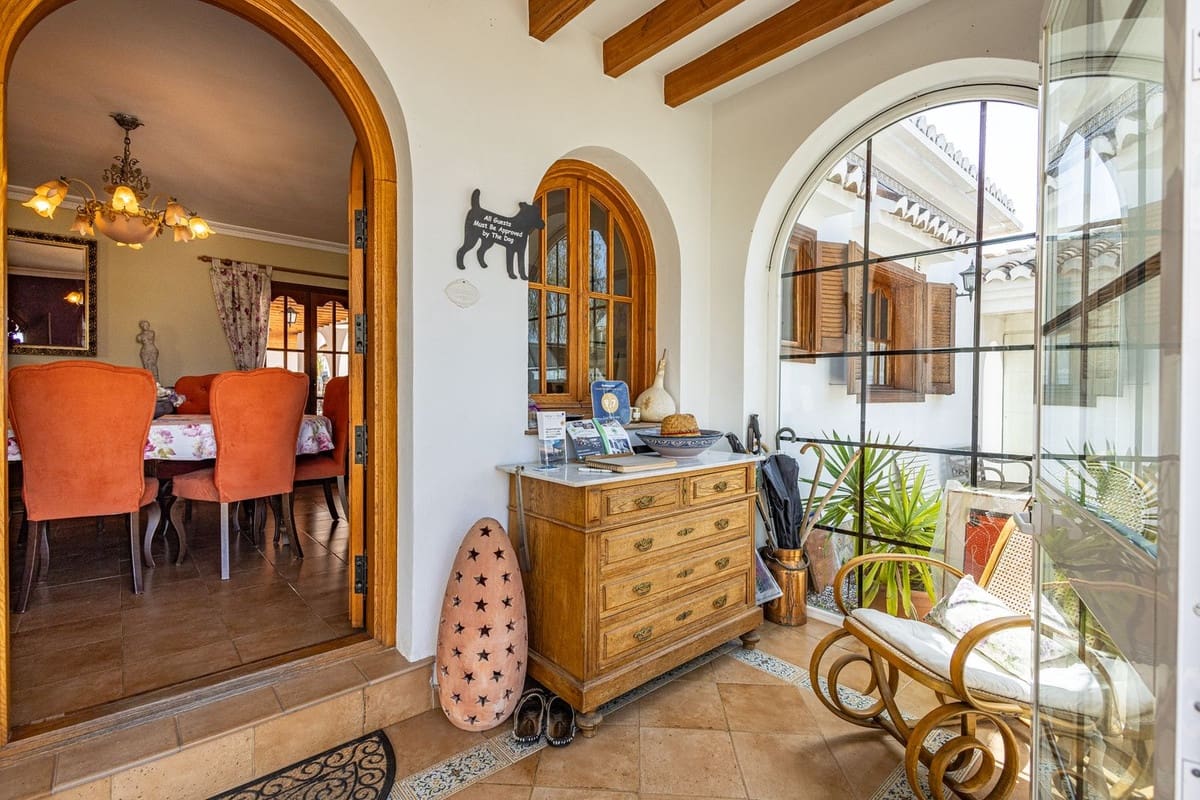 5 sovrum Villa till salu i Competa med pool garage - 790 000 € (Ref: 9777105)