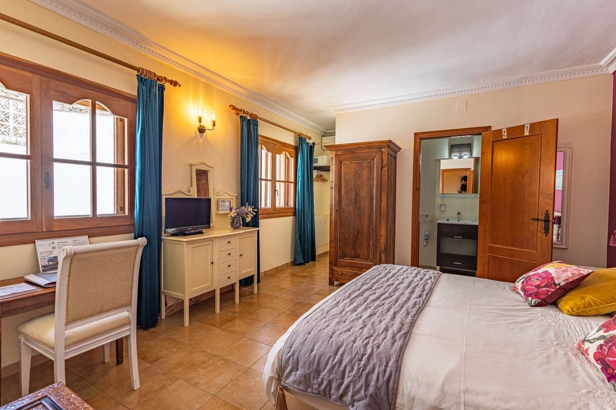 5 sovrum Villa till salu i Competa med pool garage - 790 000 € (Ref: 9777105)