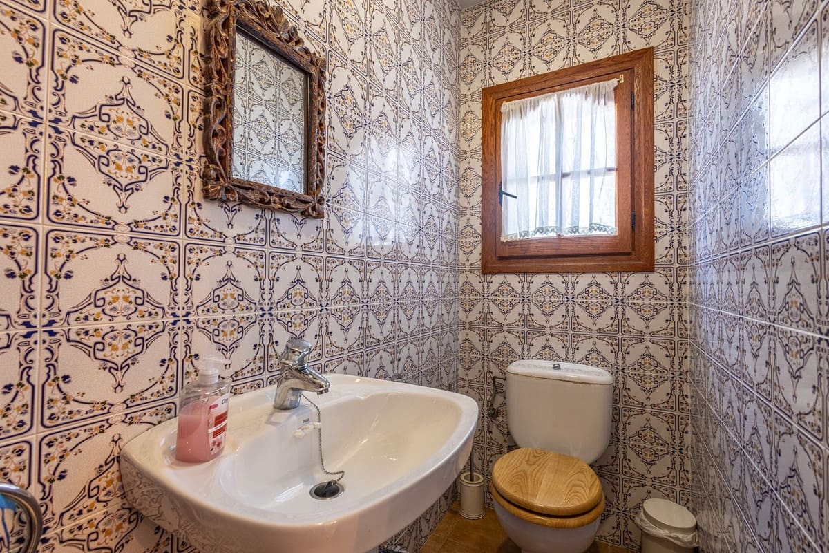 5 sovrum Villa till salu i Competa med pool garage - 790 000 € (Ref: 9777105)