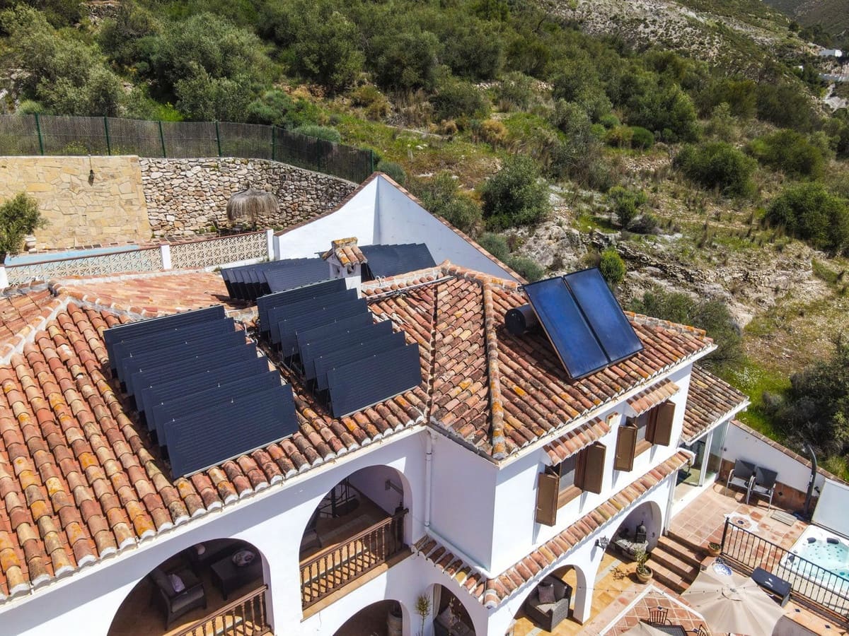 5 sovrum Villa till salu i Competa med pool garage - 790 000 € (Ref: 9777105)