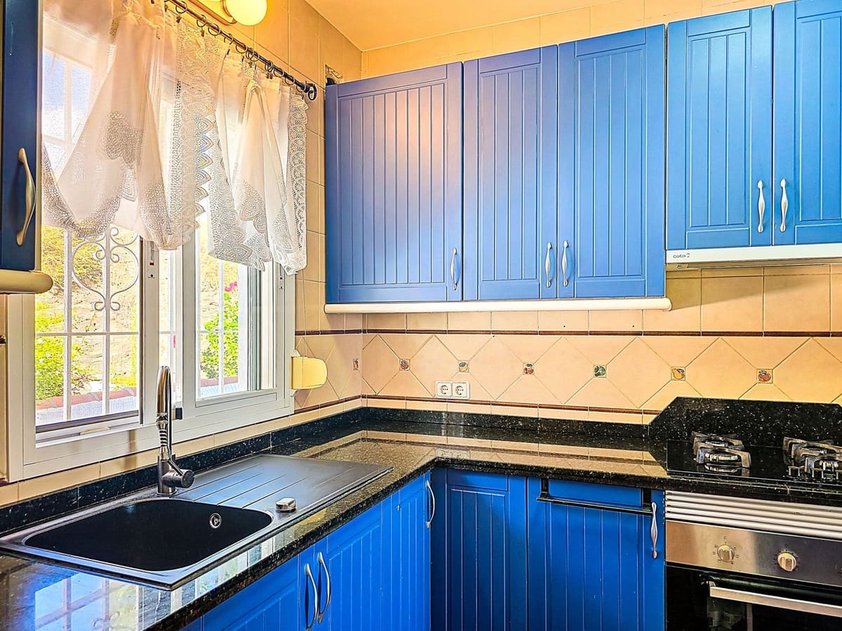 3 soverom Villa til salgs i Arenas med svømmebasseng garasje - € 535 000 (Ref: 9782530)