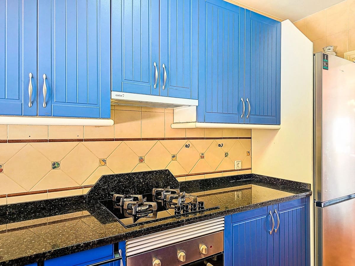 3 soverom Villa til salgs i Arenas med svømmebasseng garasje - € 535 000 (Ref: 9782530)