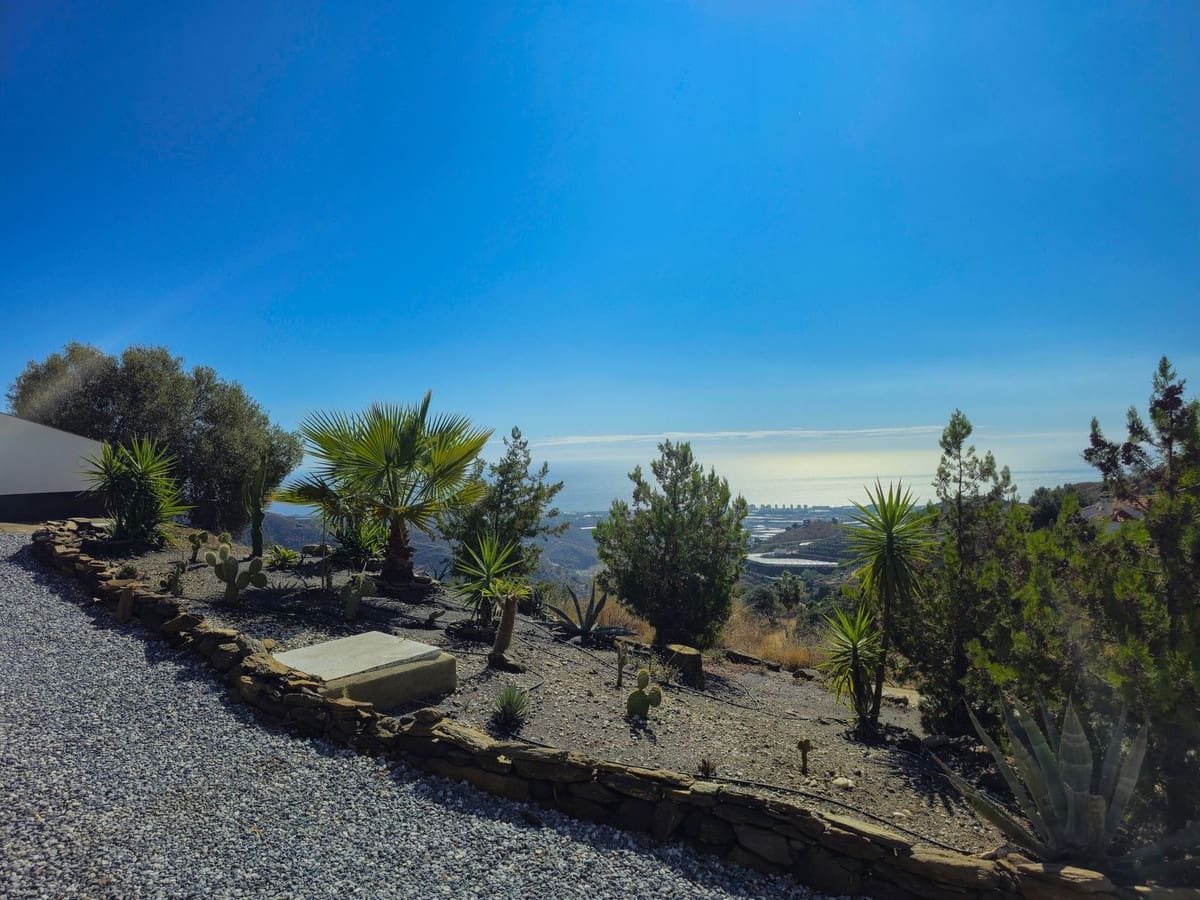 3 soverom Villa til salgs i Arenas med svømmebasseng garasje - € 535 000 (Ref: 9782530)