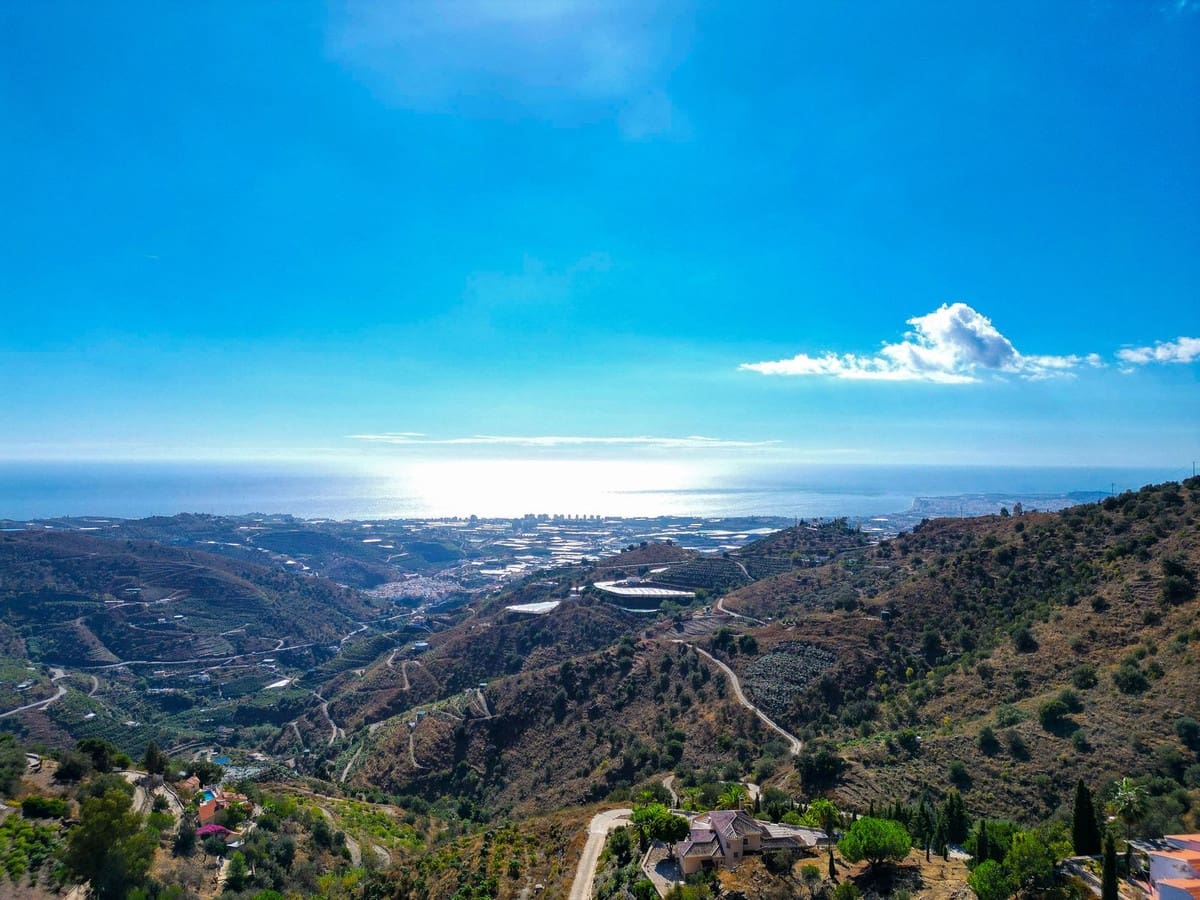 3 soverom Villa til salgs i Arenas med svømmebasseng garasje - € 535 000 (Ref: 9782530)