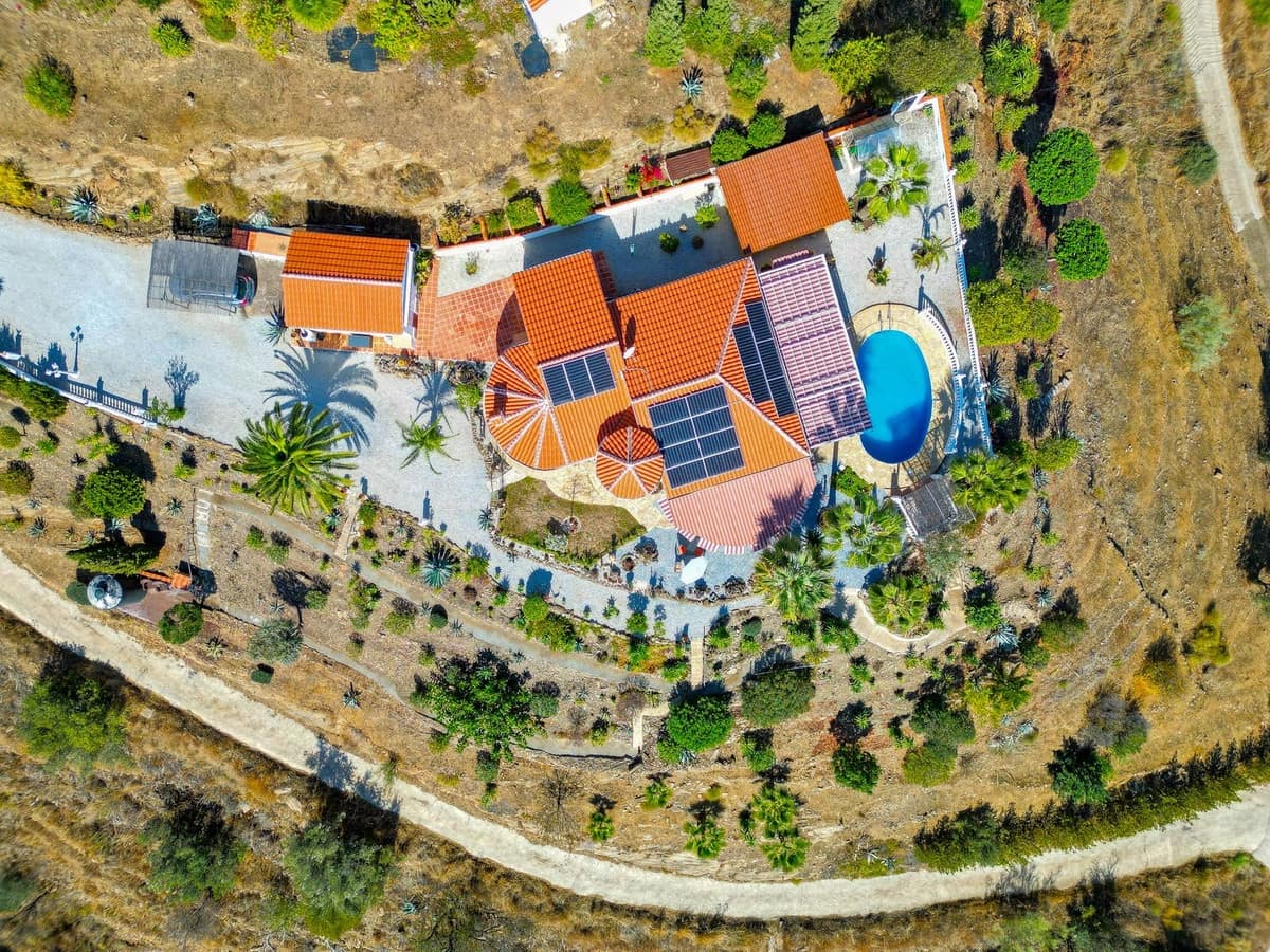 3 soverom Villa til salgs i Arenas med svømmebasseng garasje - € 535 000 (Ref: 9782530)