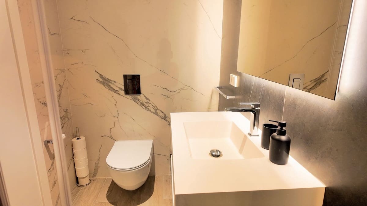 2 bedroom Apartment for sale in Benahavis with pool garage - € 850,000 (Ref: 9783436)