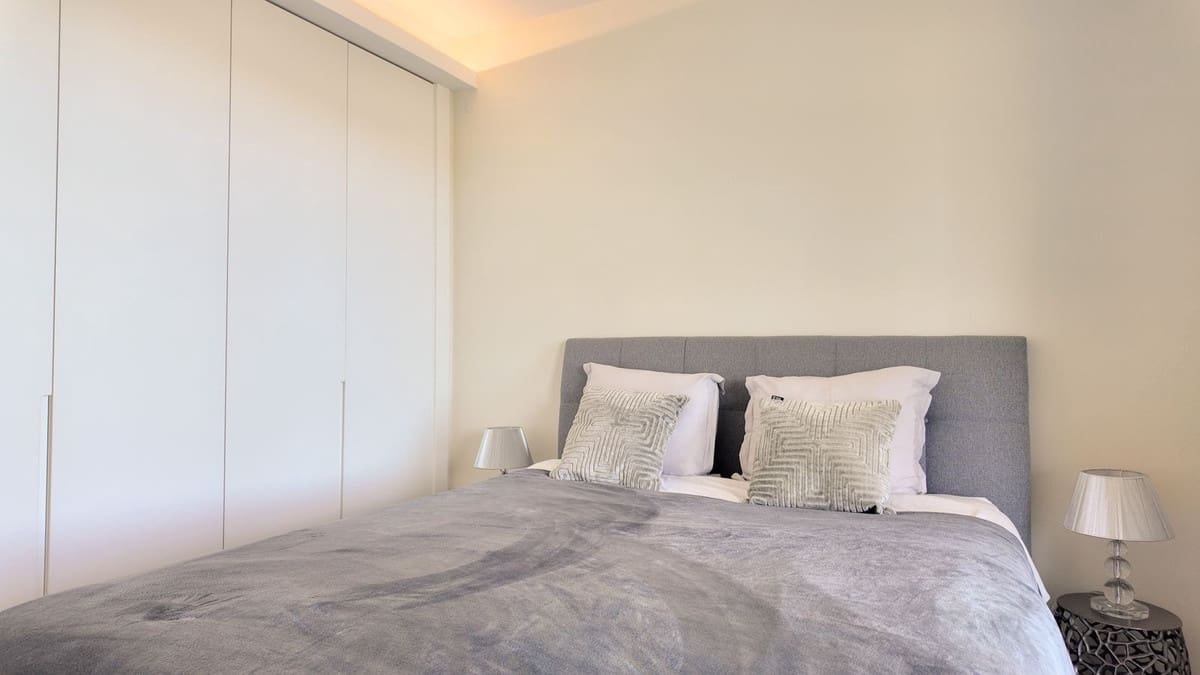 2 bedroom Apartment for sale in Benahavis with pool garage - € 850,000 (Ref: 9783436)