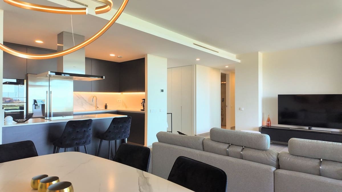 2 bedroom Apartment for sale in Benahavis with pool garage - € 850,000 (Ref: 9783436)