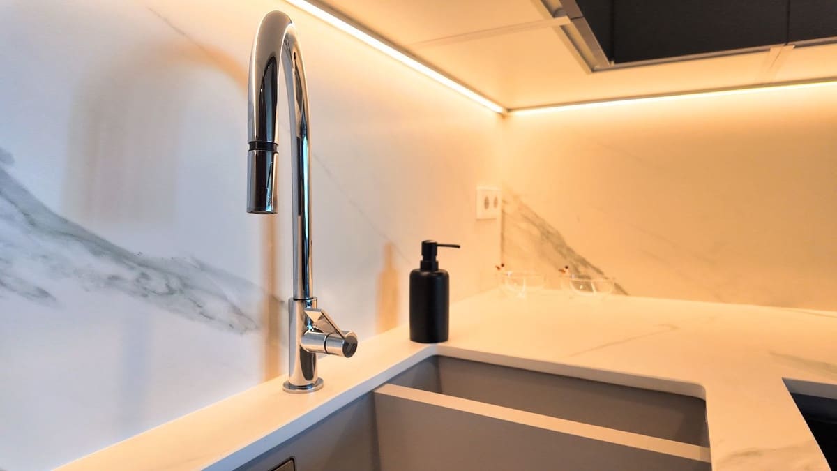 2 bedroom Apartment for sale in Benahavis with pool garage - € 850,000 (Ref: 9783436)