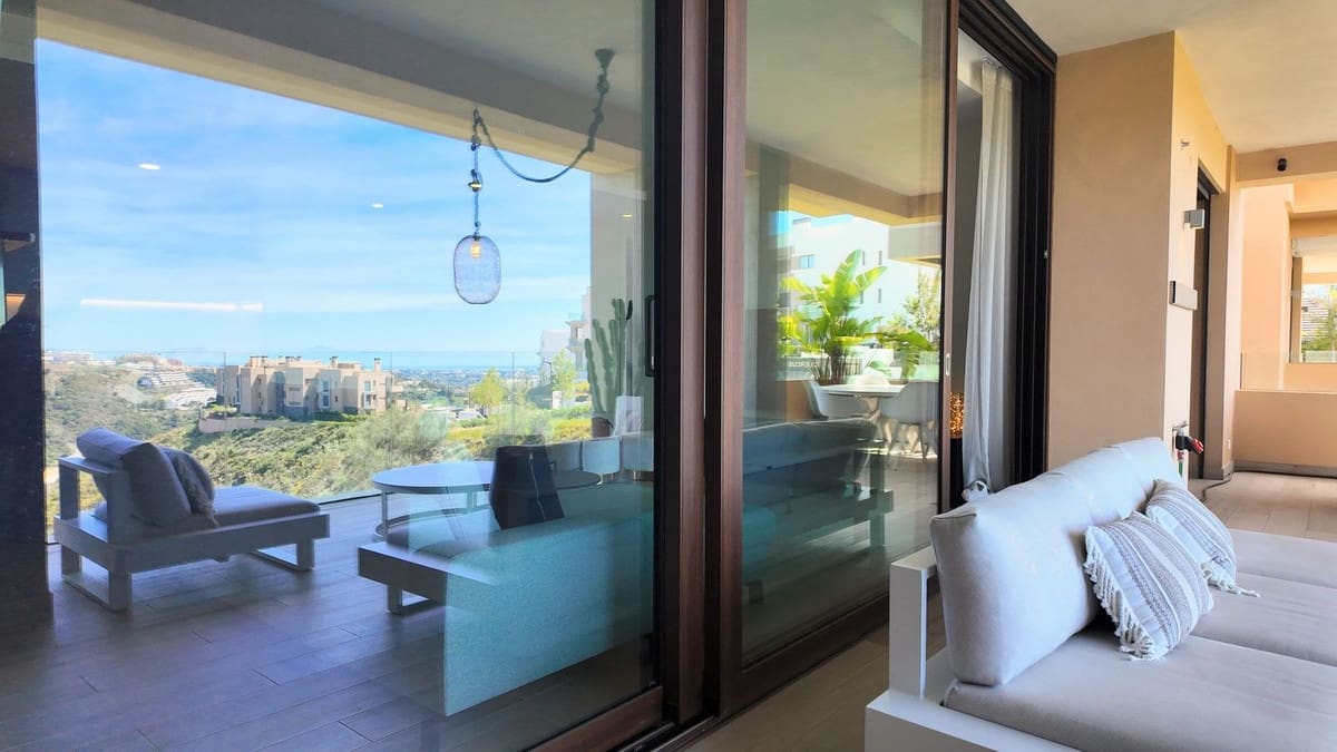 2 bedroom Apartment for sale in Benahavis with pool garage - € 850,000 (Ref: 9783436)