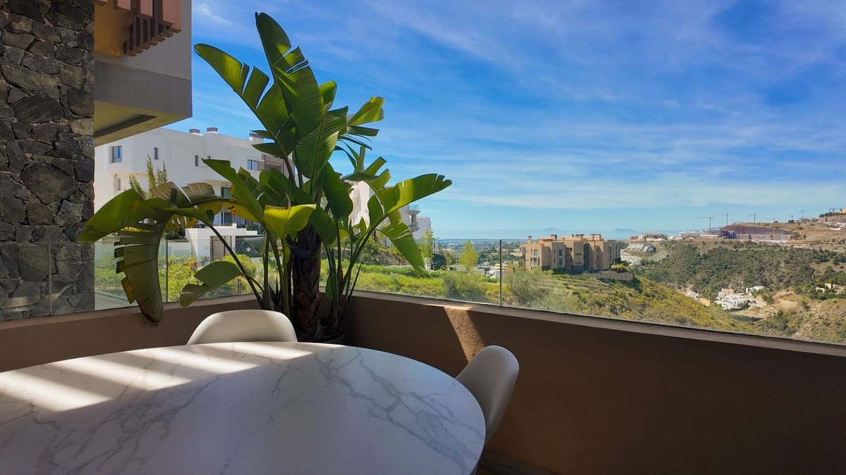 2 bedroom Apartment for sale in Benahavis with pool garage - € 850,000 (Ref: 9783436)