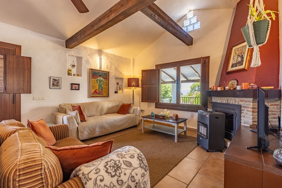 4 sovrum Finca/Hus på landet till salu i Canillas de Aceituno med pool garage - 545 000 € (Ref: 9783606)