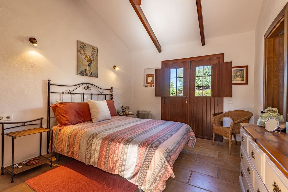 4 sovrum Finca/Hus på landet till salu i Canillas de Aceituno med pool garage - 545 000 € (Ref: 9783606)