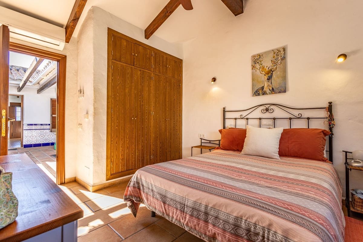 4 sovrum Finca/Hus på landet till salu i Canillas de Aceituno med pool garage - 545 000 € (Ref: 9783606)