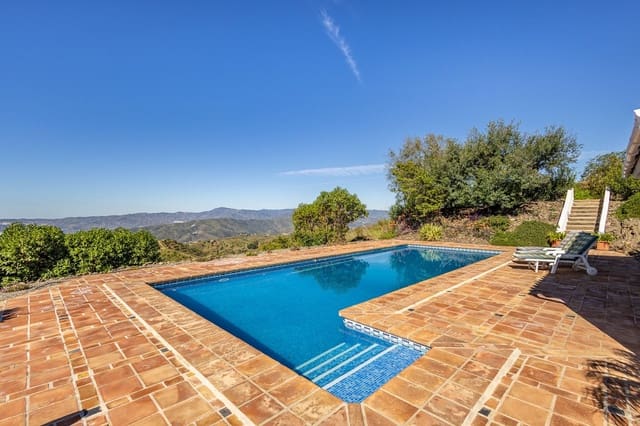 4 sovrum Finca/Hus på landet till salu i Canillas de Aceituno med pool garage - 545 000 € (Ref: 9783606)