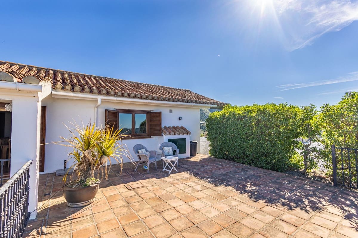 4 sovrum Finca/Hus på landet till salu i Canillas de Aceituno med pool garage - 545 000 € (Ref: 9783606)