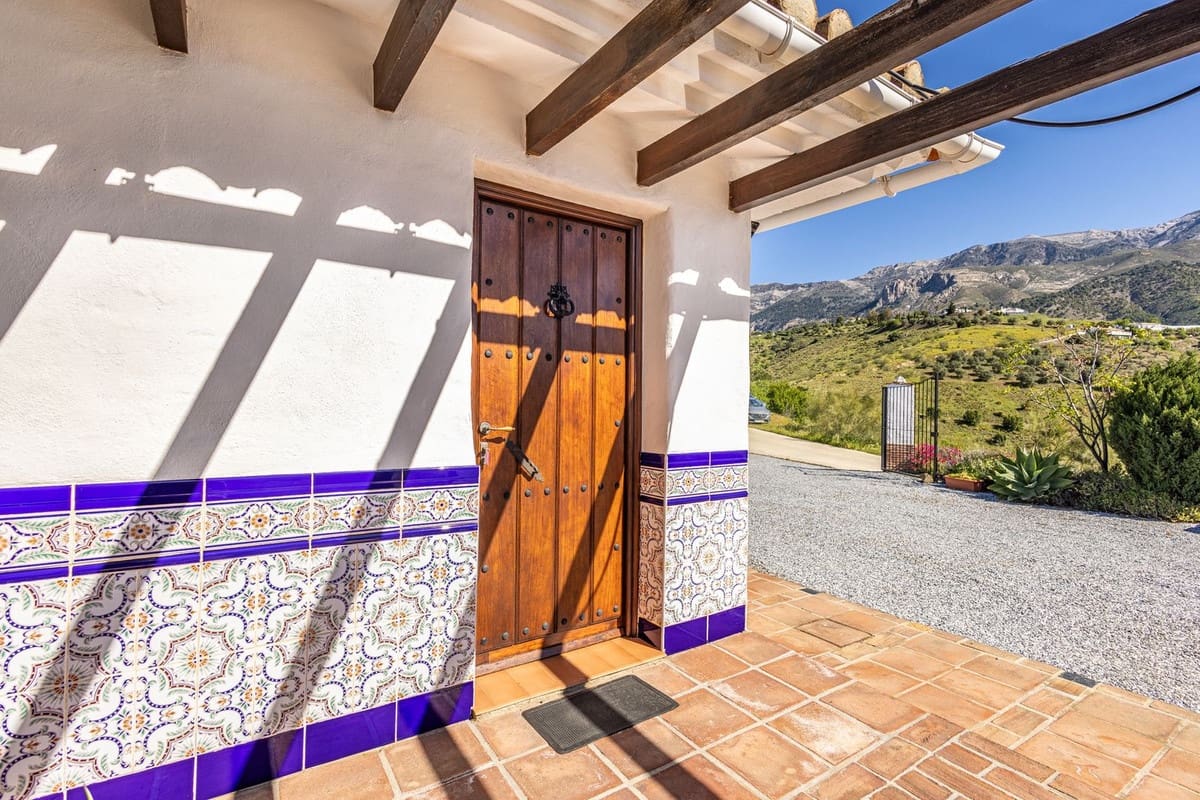 4 sovrum Finca/Hus på landet till salu i Canillas de Aceituno med pool garage - 545 000 € (Ref: 9783606)