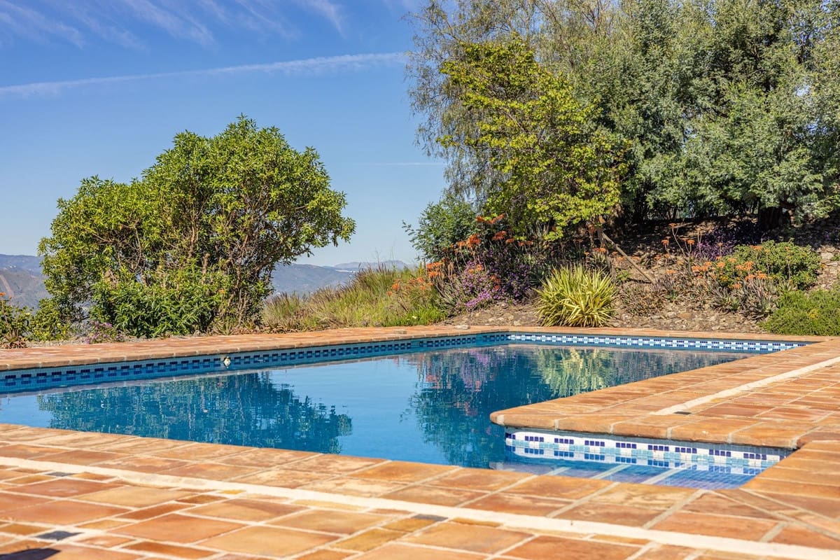 4 sovrum Finca/Hus på landet till salu i Canillas de Aceituno med pool garage - 545 000 € (Ref: 9783606)