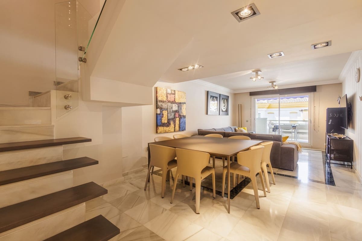 Apartamento de 4 habitaciones en Marbella en venta con piscina garaje - 1.200.000 € (Ref: 9789758)