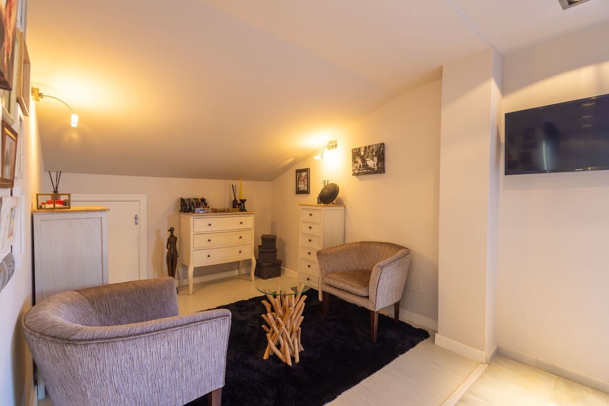 Apartamento de 4 habitaciones en Marbella en venta con piscina garaje - 1.200.000 € (Ref: 9789758)