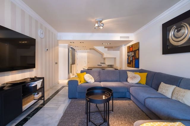 Apartamento de 4 habitaciones en Marbella en venta con piscina garaje - 1.200.000 € (Ref: 9789758)