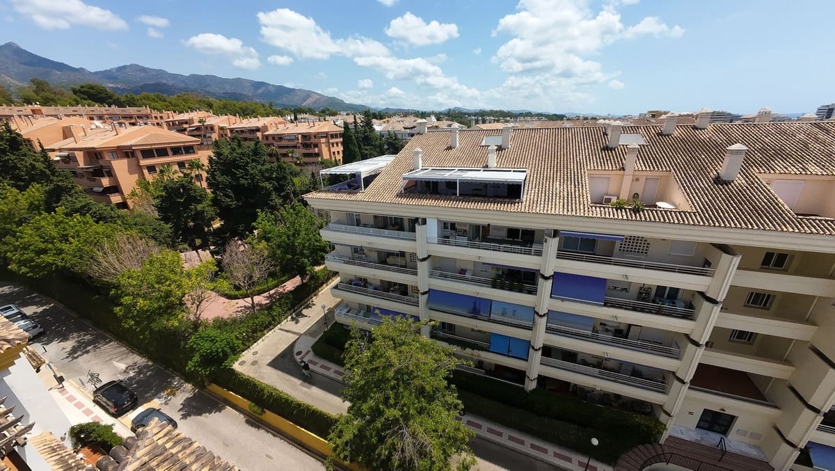 Apartamento de 4 habitaciones en Marbella en venta con piscina garaje - 1.200.000 € (Ref: 9789758)