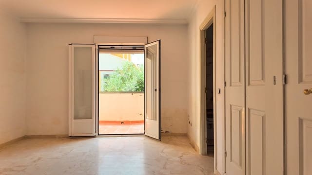 4 bedroom Townhouse for sale in San Pedro de Alcantara, Marbella with pool garage - € 849,000 (Ref: 9793320)