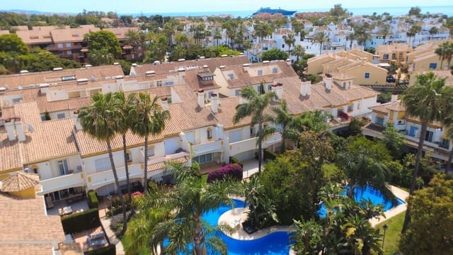 4 bedroom Townhouse for sale in San Pedro de Alcantara, Marbella with pool garage - € 849,000 (Ref: 9793320)