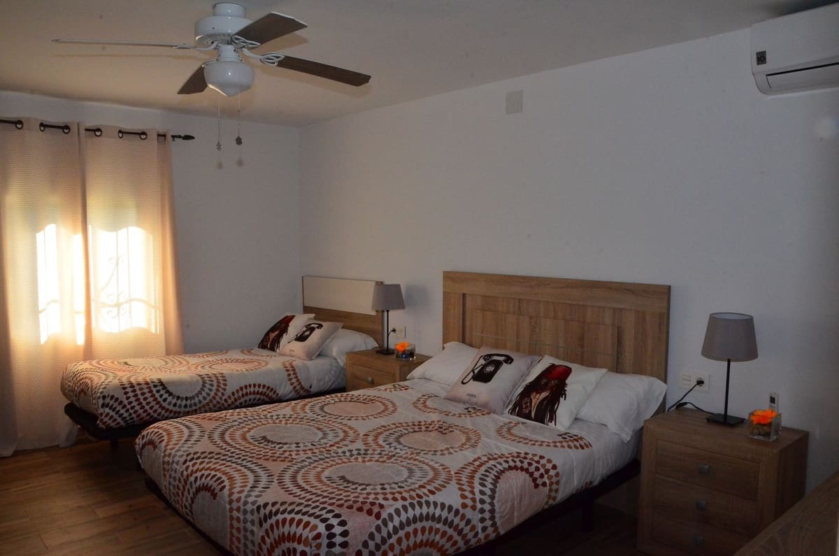 4 quarto Moradia para venda em Alora com piscina - 395 000 € (Ref: 9793648)