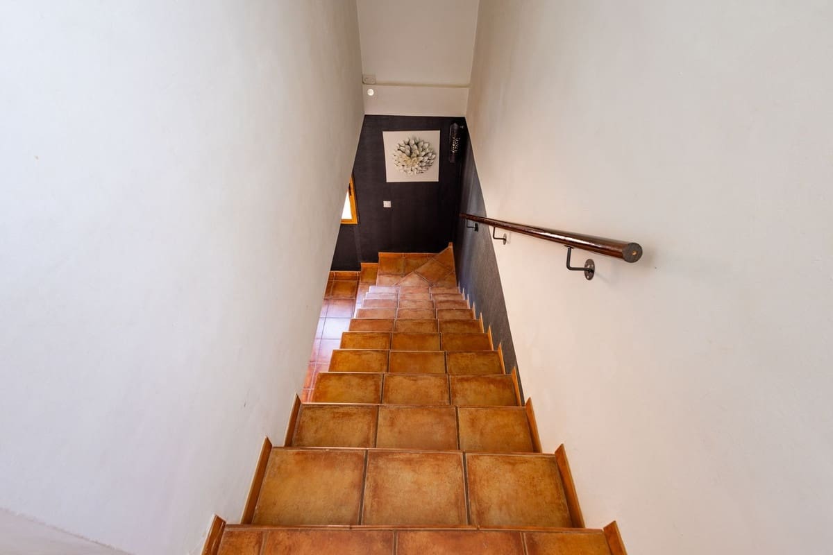 6 soveværelse Villa til salg i Archidona med swimmingpool garage - € 480.000 (Ref: 9795613)