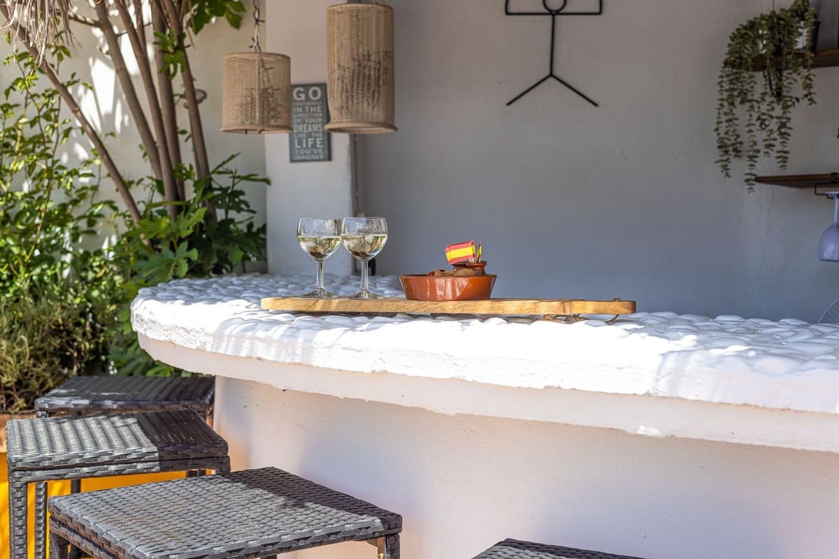 6 soveværelse Villa til salg i Archidona med swimmingpool garage - € 480.000 (Ref: 9795613)