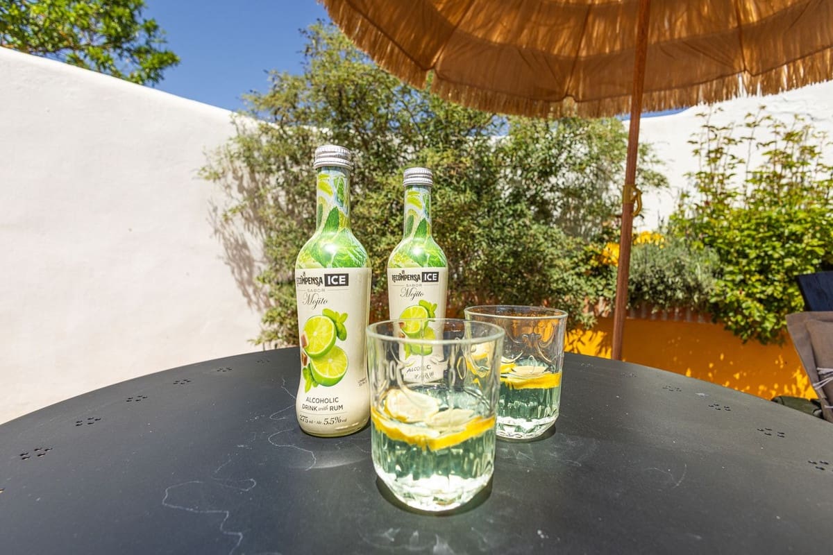 6 soveværelse Villa til salg i Archidona med swimmingpool garage - € 480.000 (Ref: 9795613)