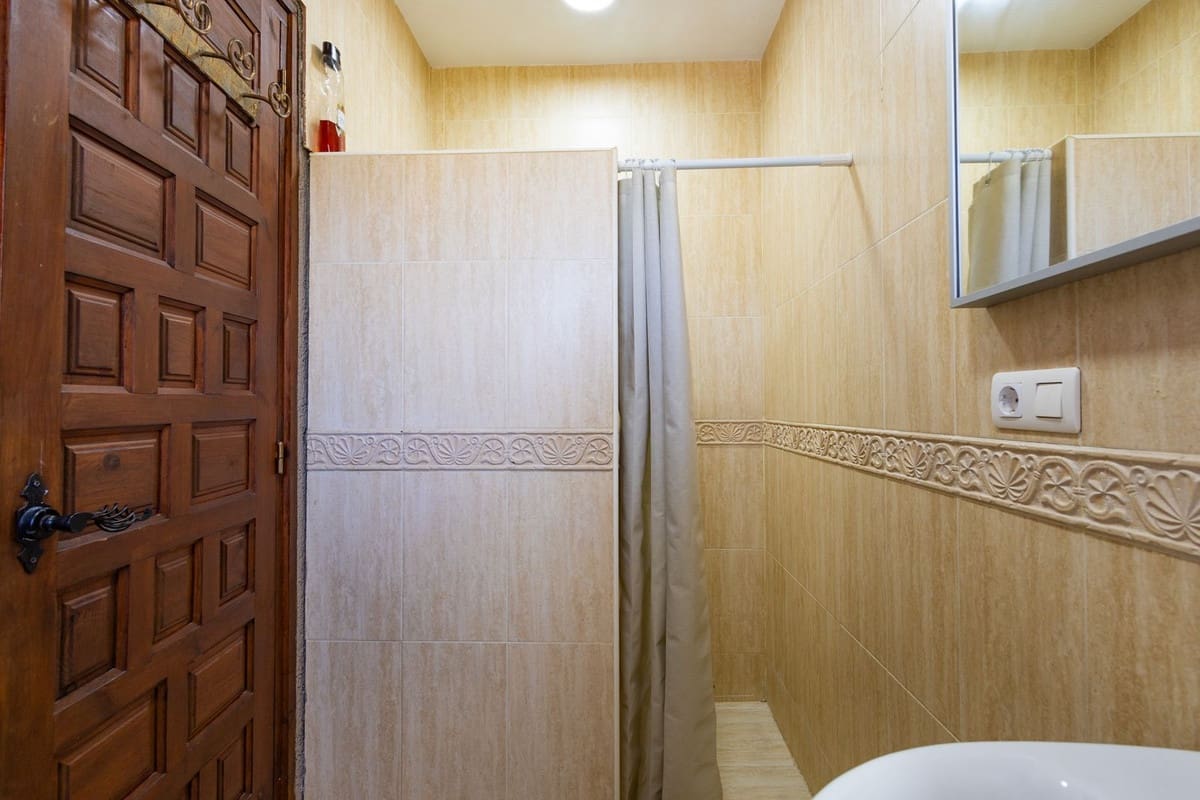 6 soveværelse Villa til salg i Archidona med swimmingpool garage - € 480.000 (Ref: 9795613)