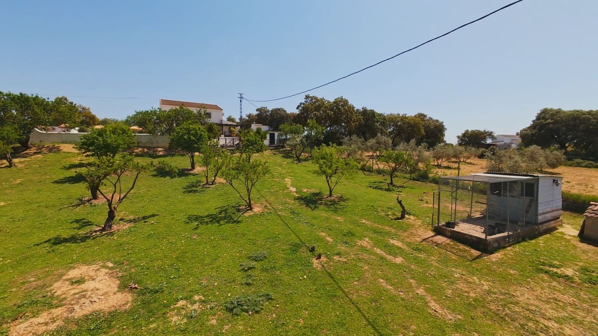 6 soveværelse Villa til salg i Archidona med swimmingpool garage - € 480.000 (Ref: 9795613)