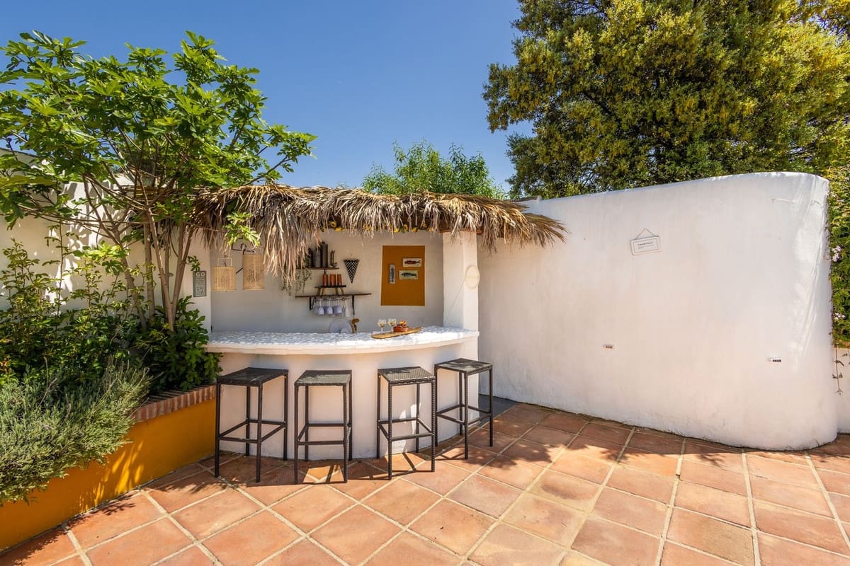 6 soveværelse Villa til salg i Archidona med swimmingpool garage - € 480.000 (Ref: 9795613)