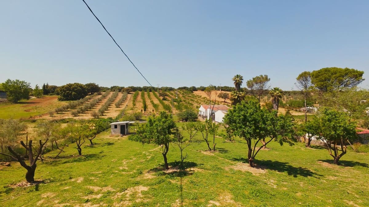 6 soveværelse Villa til salg i Archidona med swimmingpool garage - € 480.000 (Ref: 9795613)