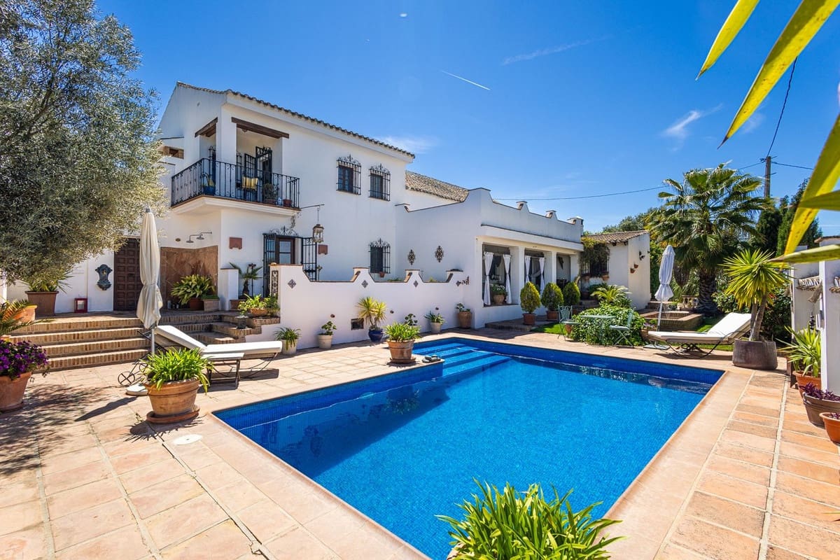 8 Zimmer Finca/Landgut zu verkaufen in Villanueva del Trabuco mit Pool Garage - 875.000 € (Ref: 9801469)