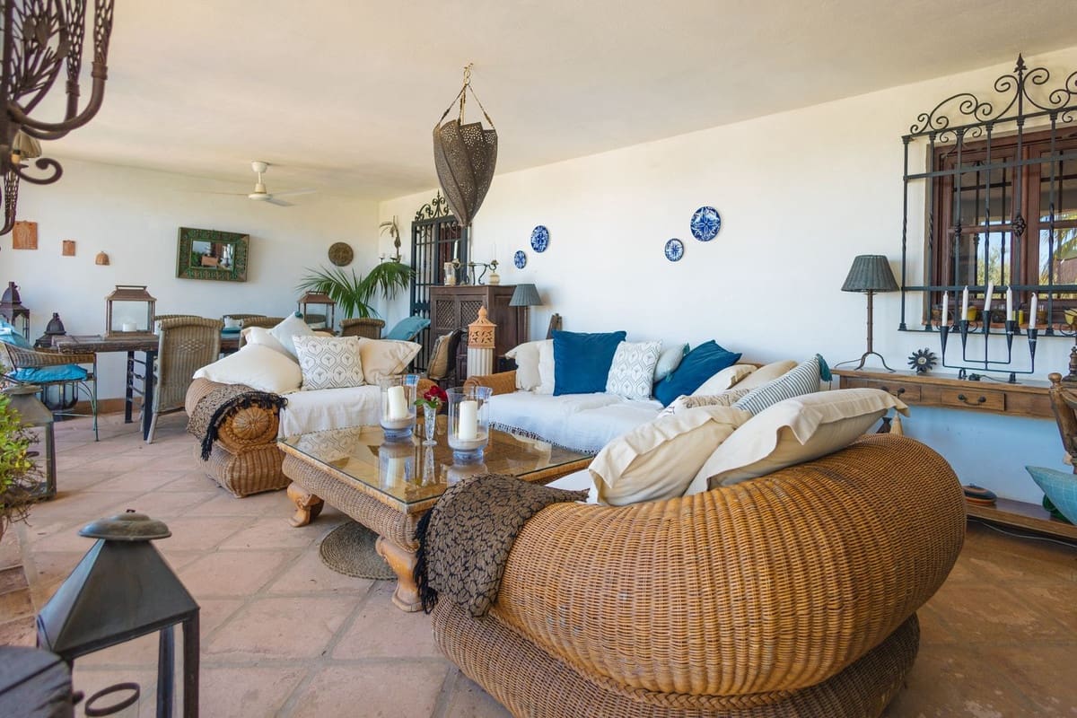 8 Zimmer Finca/Landgut zu verkaufen in Villanueva del Trabuco mit Pool Garage - 875.000 € (Ref: 9801469)